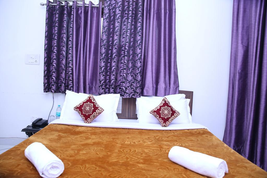Hotel Airport Land New Delhi Rom bilde